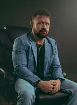 Justin Fehey headshot